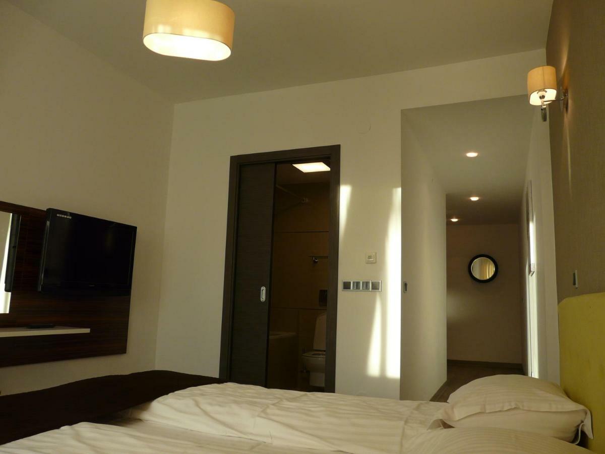 Silver Mountain Apartment A32 - 3 Rooms 3 Bathrooms Poiana Brasov Exterior photo